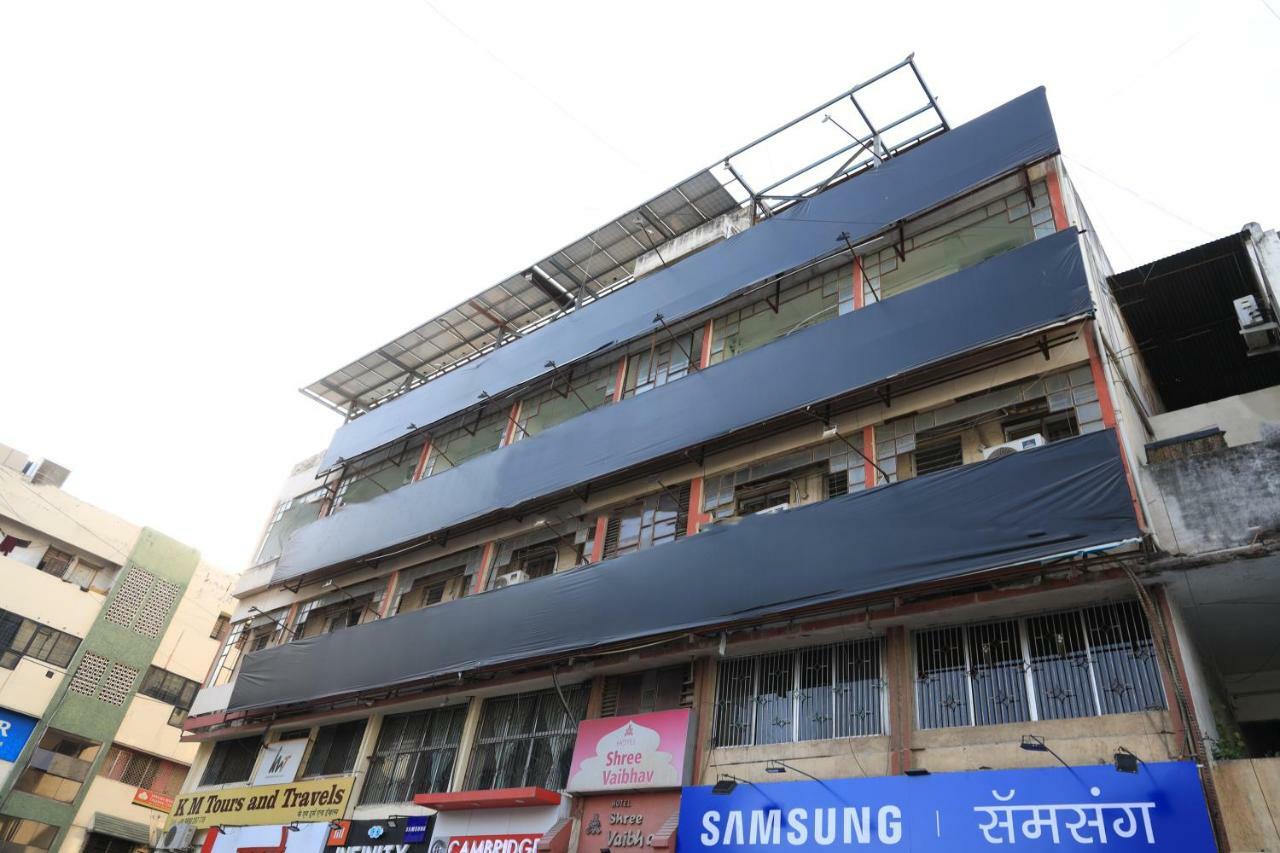 Spot On 39820 Shree Vaibhav Saver Hotel Nágpur Kültér fotó