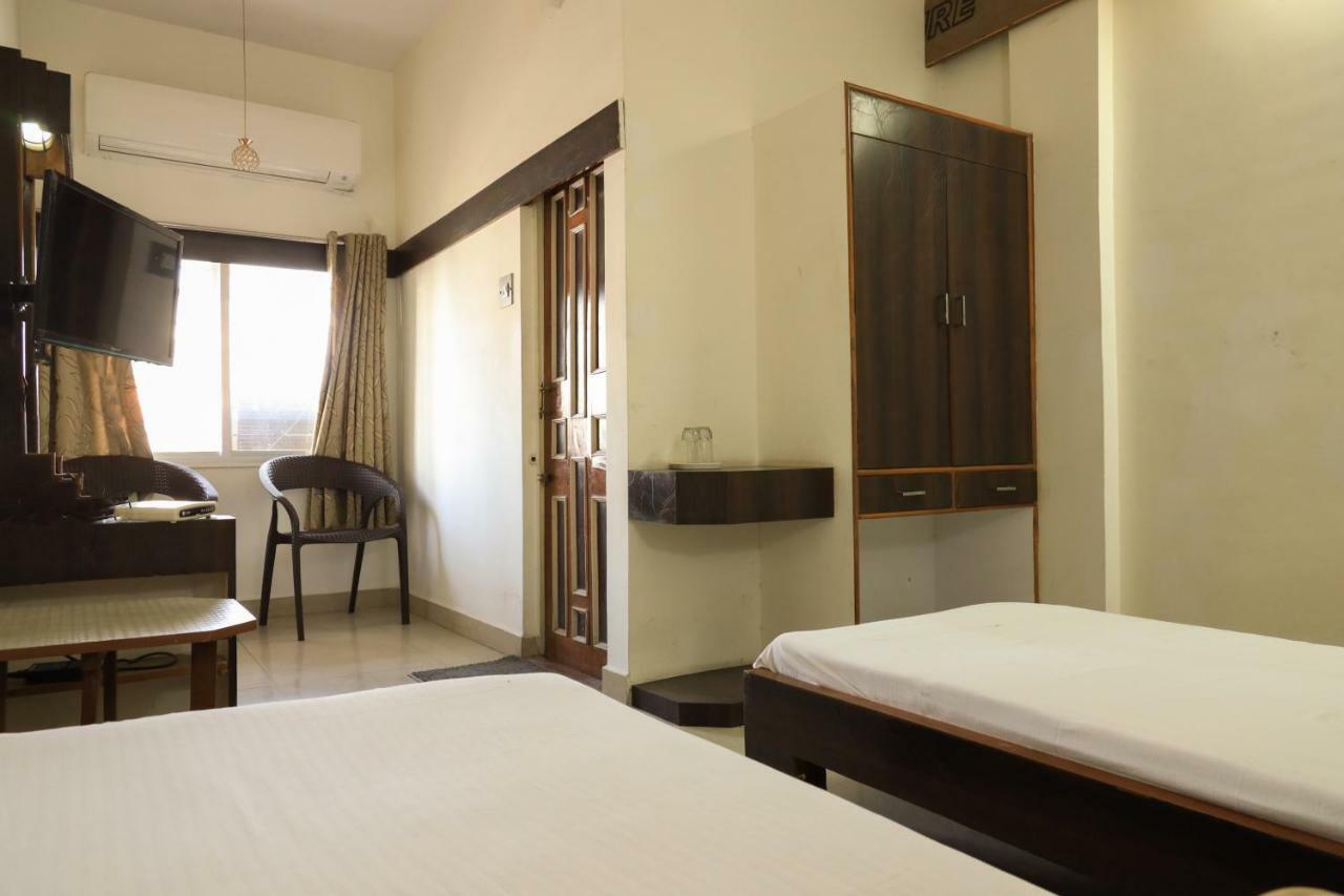 Spot On 39820 Shree Vaibhav Saver Hotel Nágpur Kültér fotó