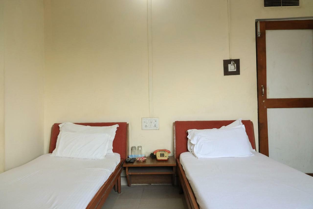 Spot On 39820 Shree Vaibhav Saver Hotel Nágpur Kültér fotó
