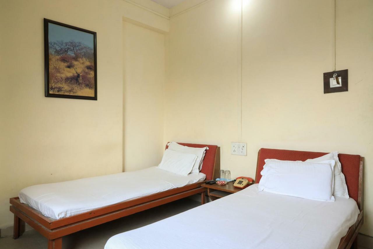 Spot On 39820 Shree Vaibhav Saver Hotel Nágpur Kültér fotó